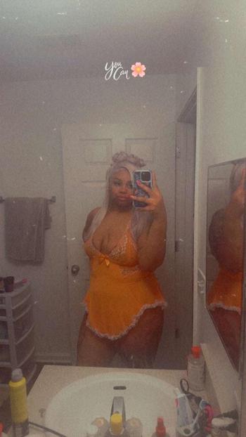 Peaches, 25  female escort, Knoxville