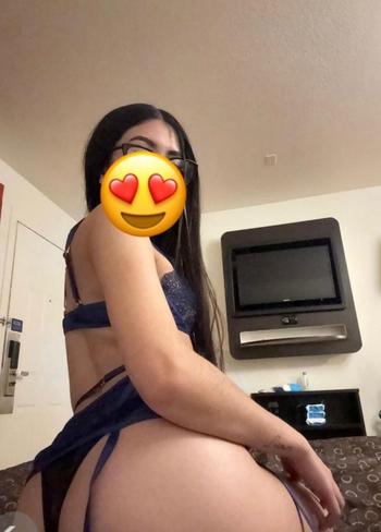 Valentina, 23  female escort, Knoxville
