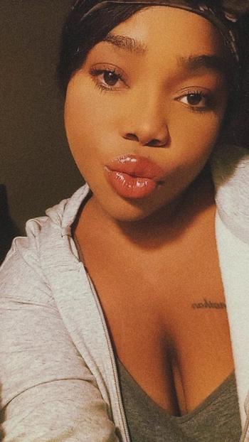 Lexie lee, 23  female escort, Knoxville