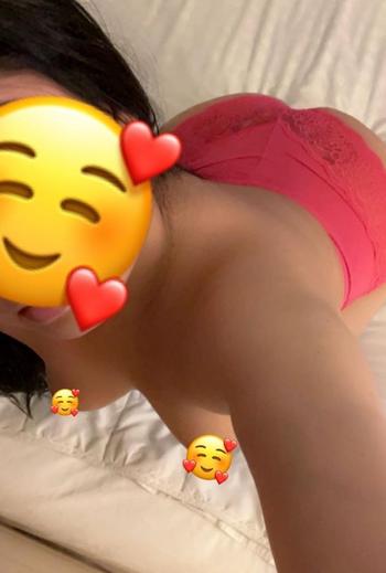 Yeny, 30  female escort, Knoxville