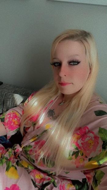 Sky, 29  female escort, Knoxville