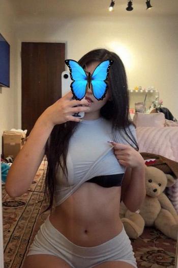Rebecca, 23  female escort, Knoxville